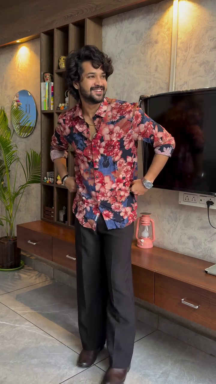 🔥 Urban Luxe Abstract & Floral Print Men’s Shirt 🔥