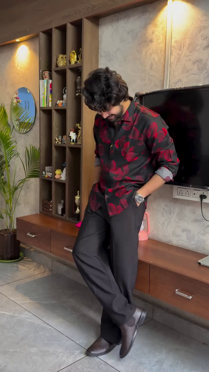 🔥 Urban Luxe Abstract & Floral Print Men’s Shirt 🔥