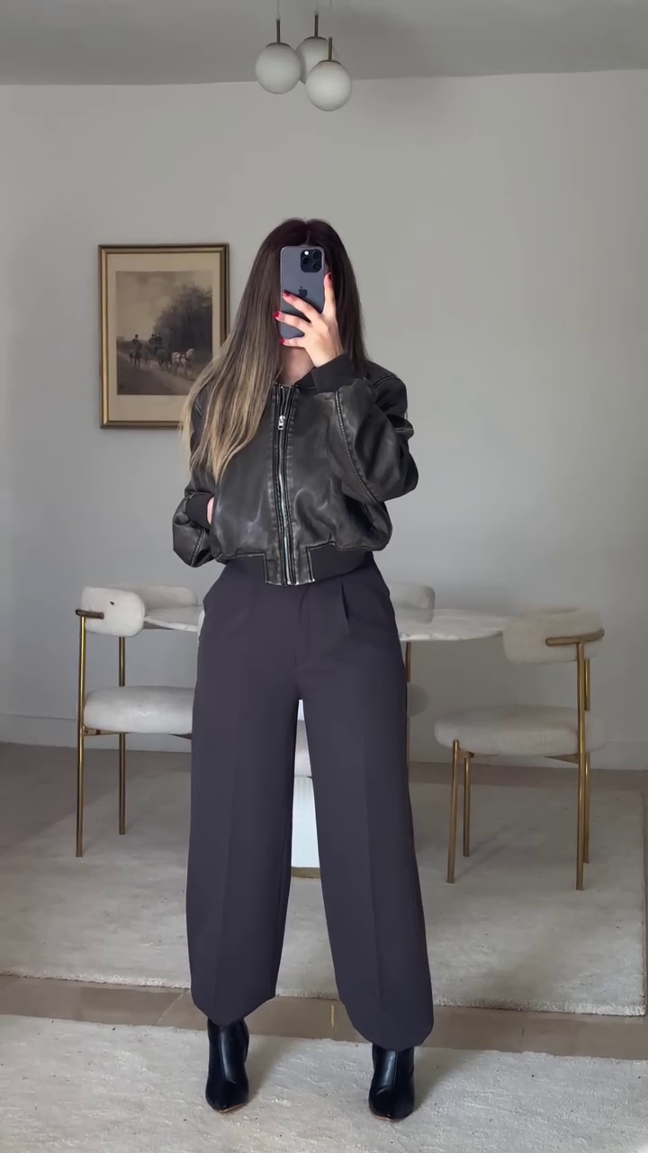 🖤 Urban Luxe Shearling Jacket – Winter Power Look