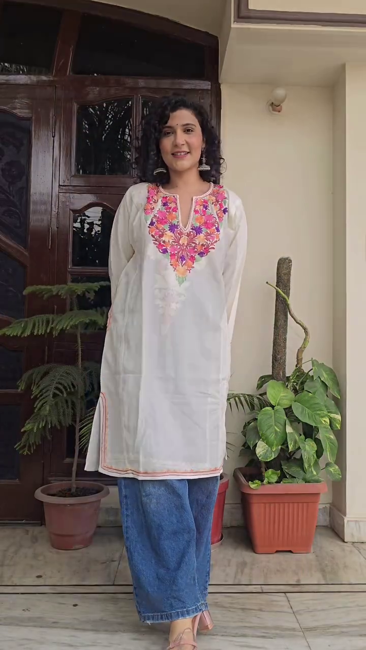 🌸 Royal Bloom Embroidered Kurti – Timeless Ethnic Grace 🌸