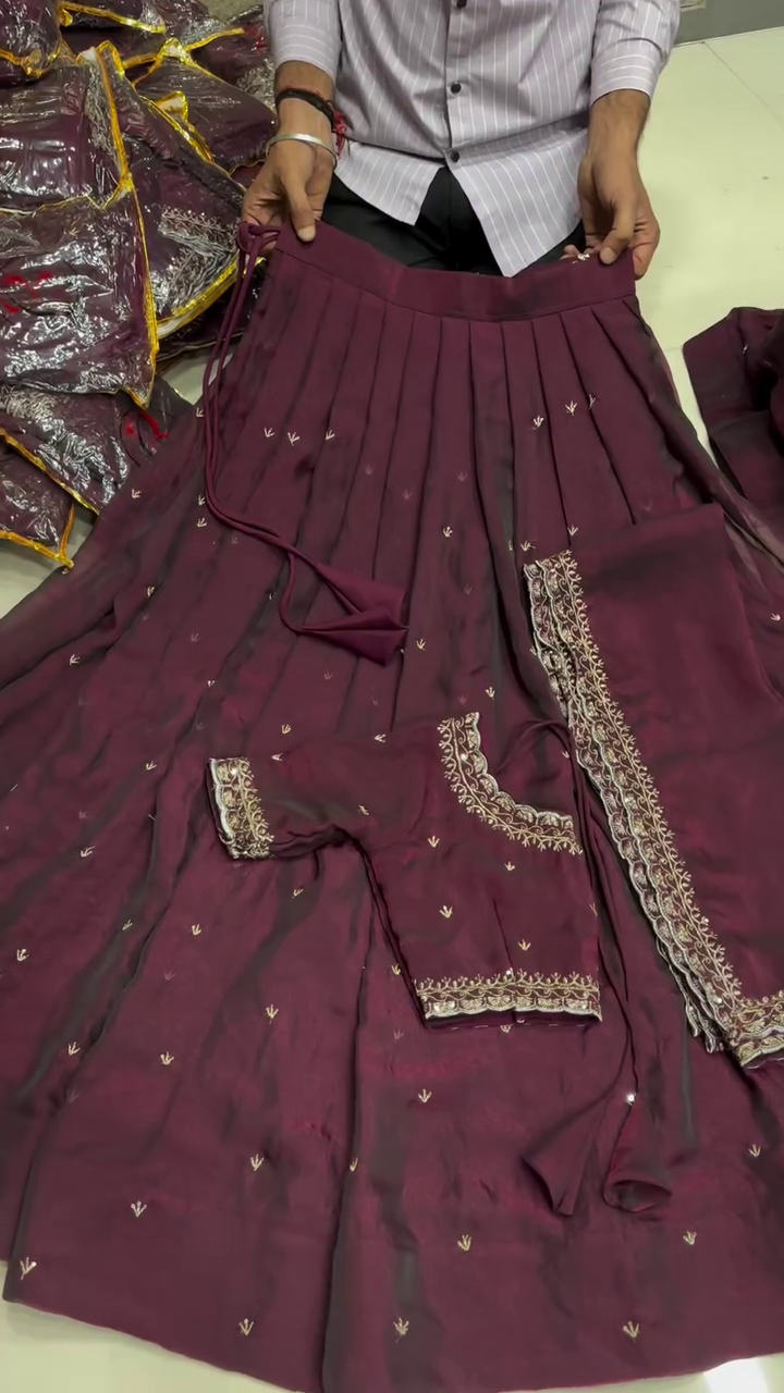 Royal Glow Lehenga Choli Set – Timeless Tradition, Effortless Elegance