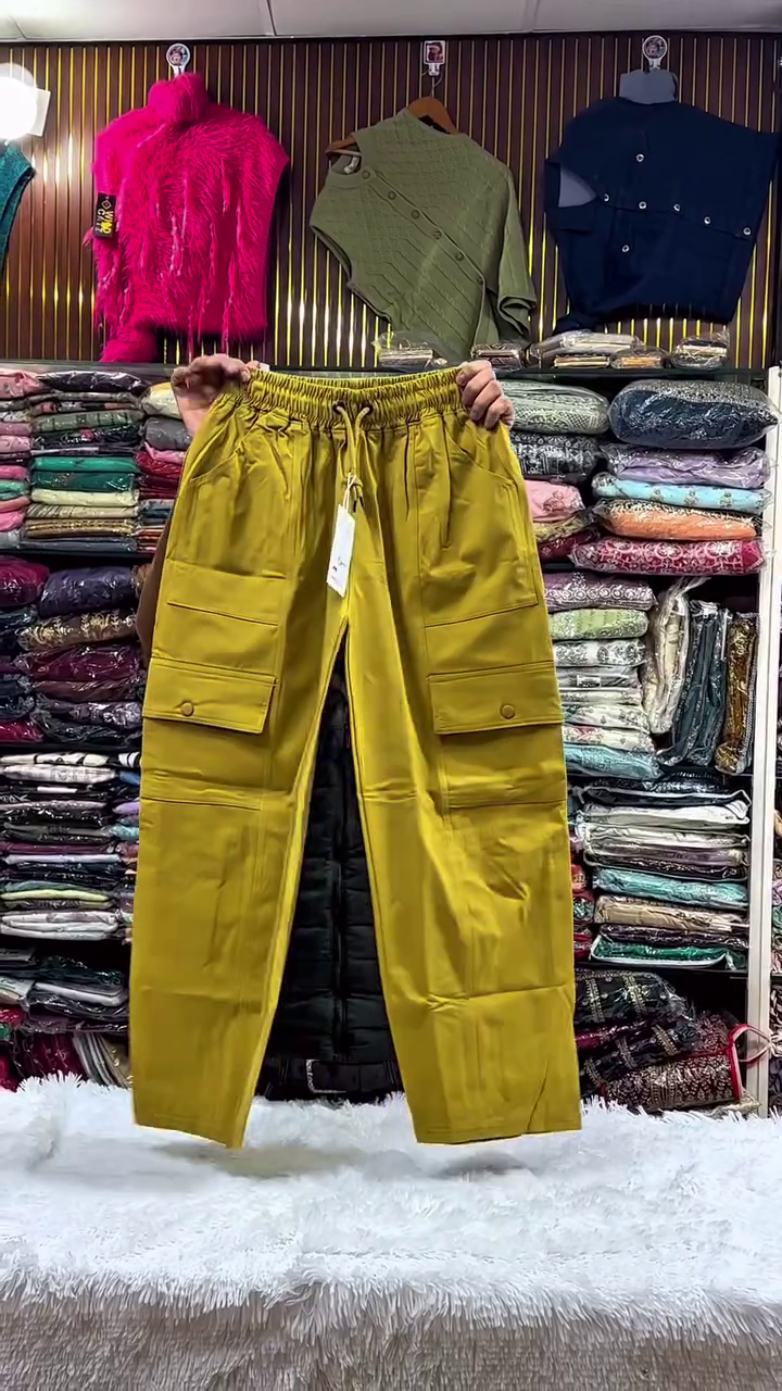 Luxe Cargo Pants – Effortless Comfort Meets Trendy Utility