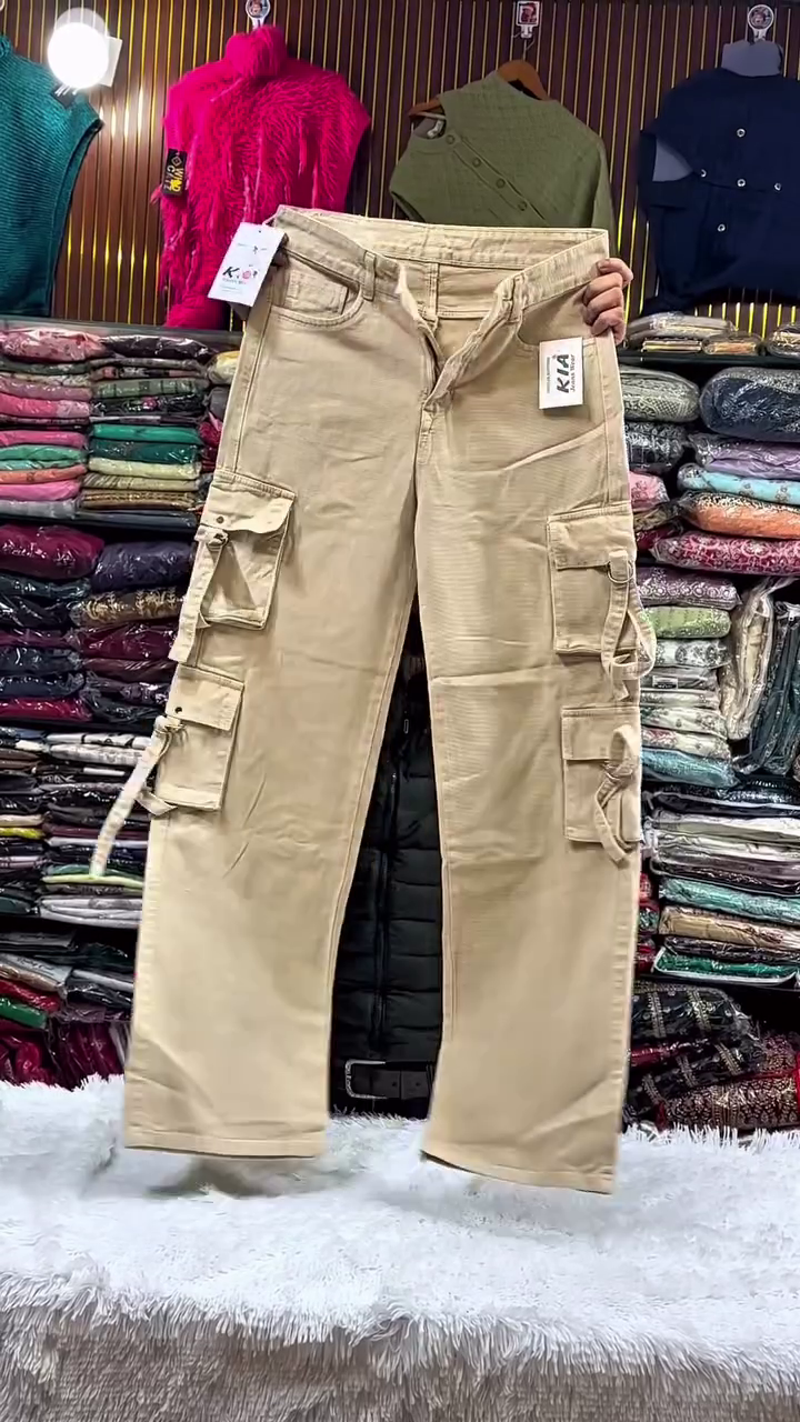 Luxe Cargo Pants – Effortless Comfort Meets Trendy Utility