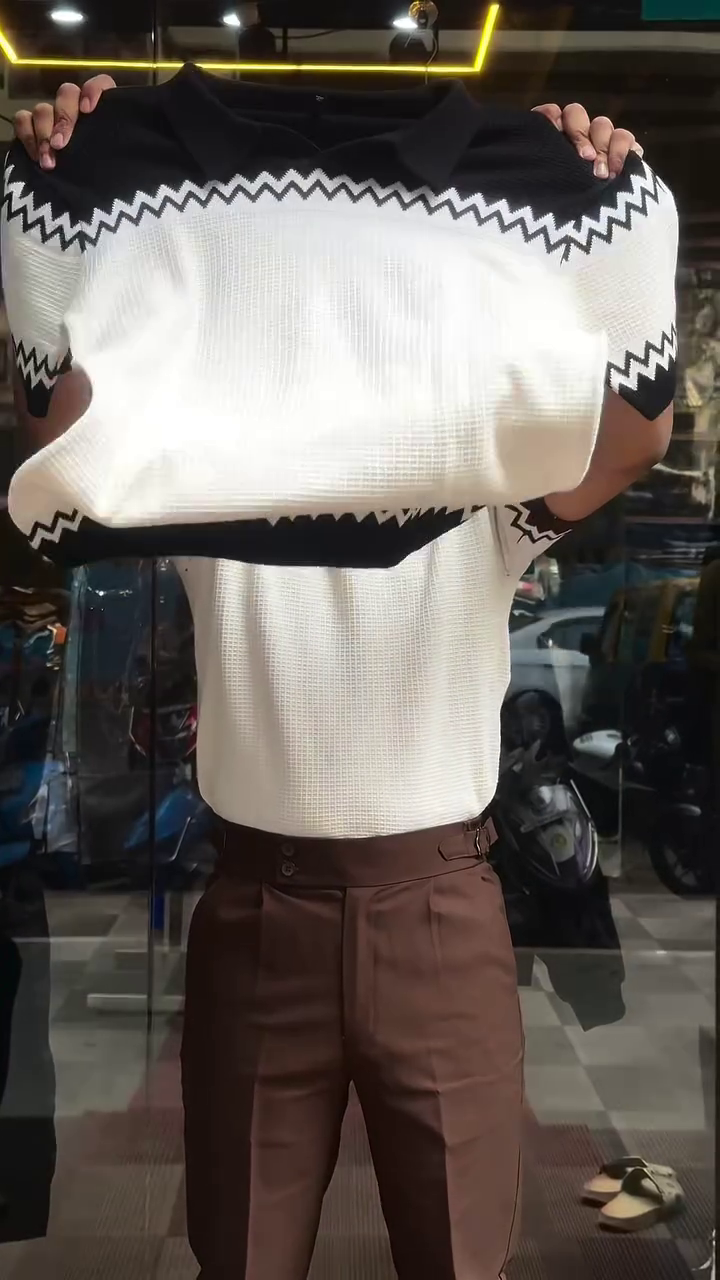 Retro Wave Knit Polo T-Shirt – Modern Classic with a Vintage Soul