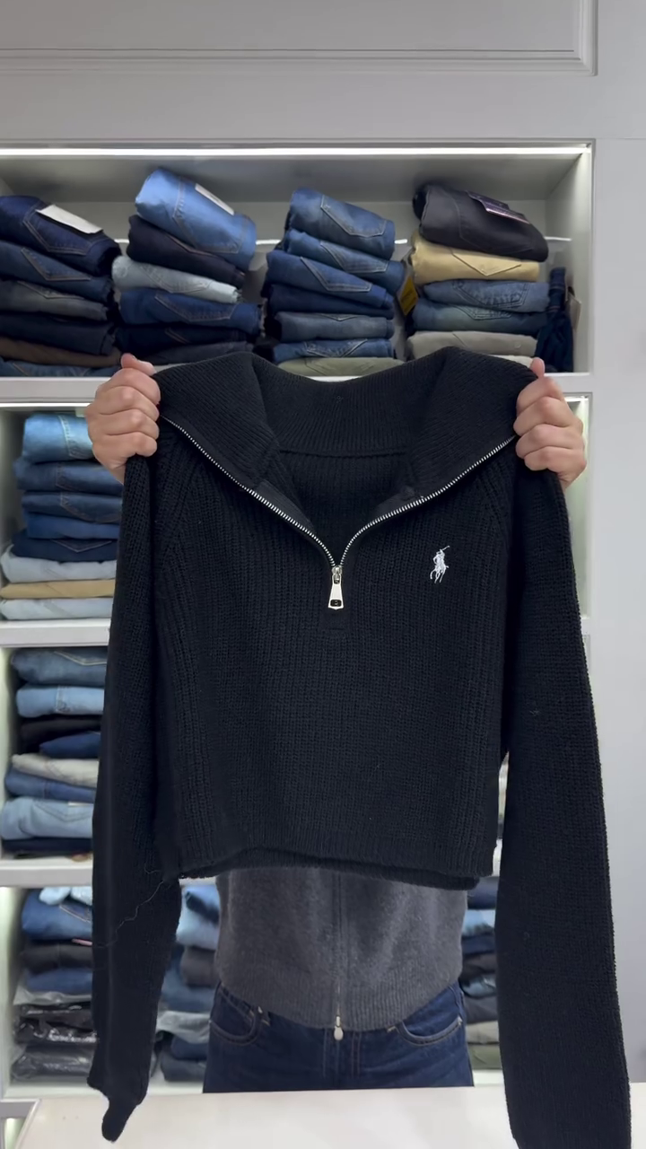 Luxe Cropped Zip-Neck Knit Sweater – Cozy Chic Edit 🤎