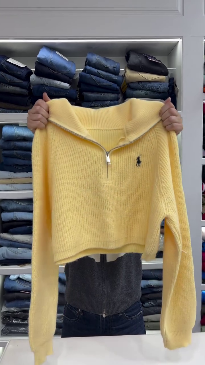 Luxe Cropped Zip-Neck Knit Sweater – Cozy Chic Edit 🤎