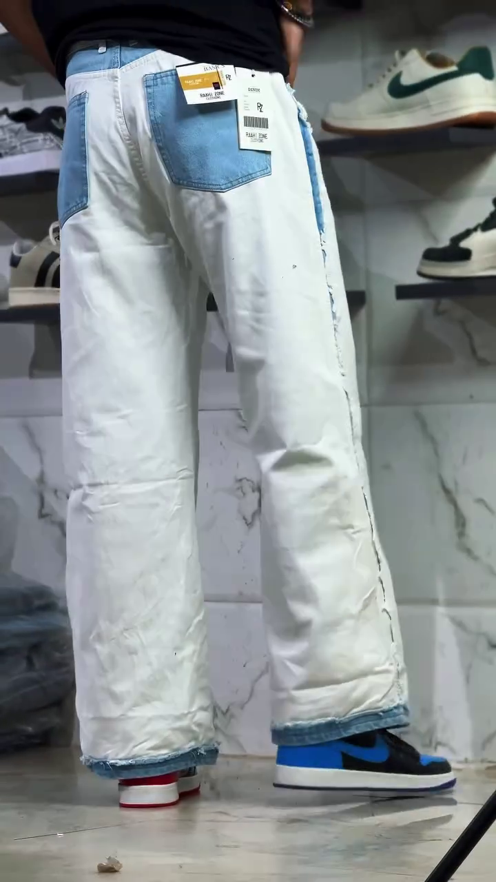 Urban Contrast Edge Denim – White & Blue Statement Jeans