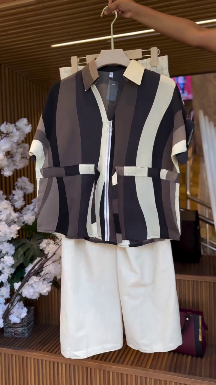 Urban Muse Striped Zip Co-Ord Set – Modern Chic Top & Wide-Leg Pants