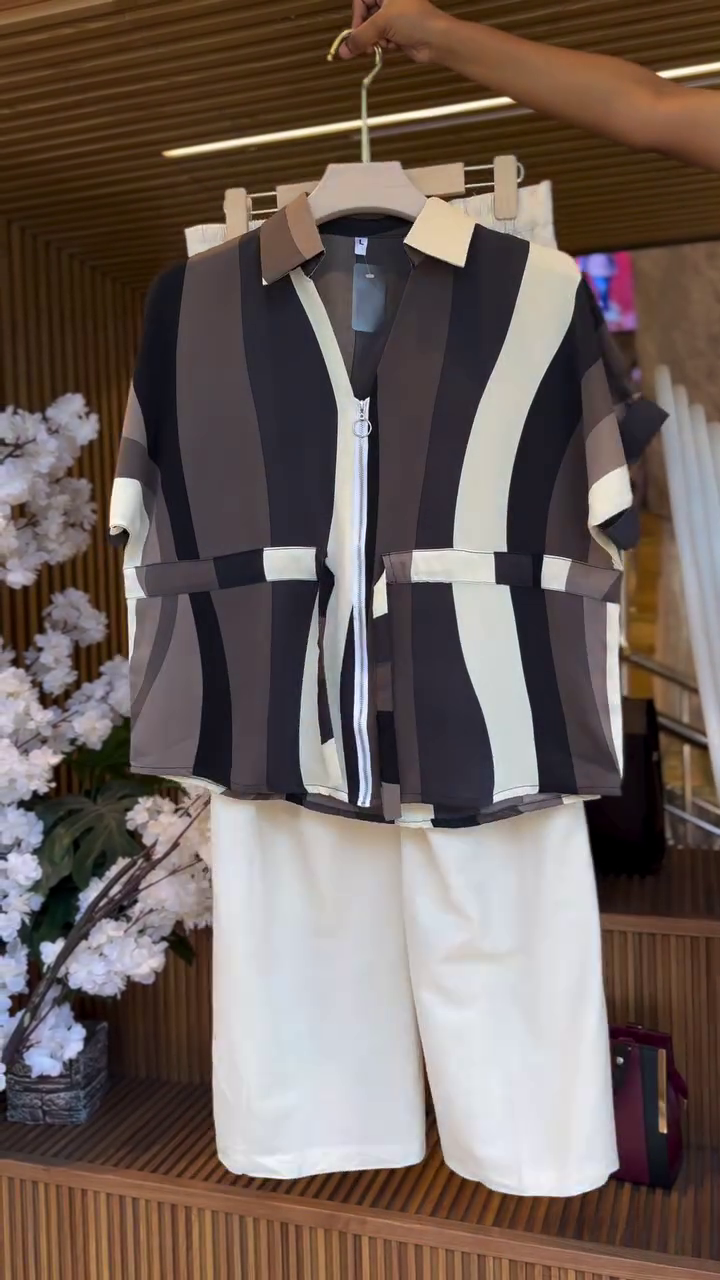 Urban Muse Striped Zip Co-Ord Set – Modern Chic Top & Wide-Leg Pants