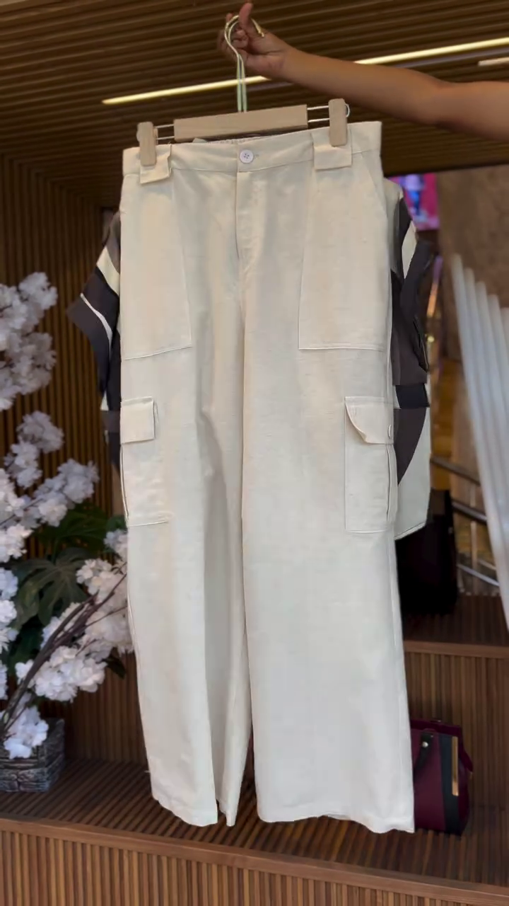 Urban Muse Striped Zip Co-Ord Set – Modern Chic Top & Wide-Leg Pants