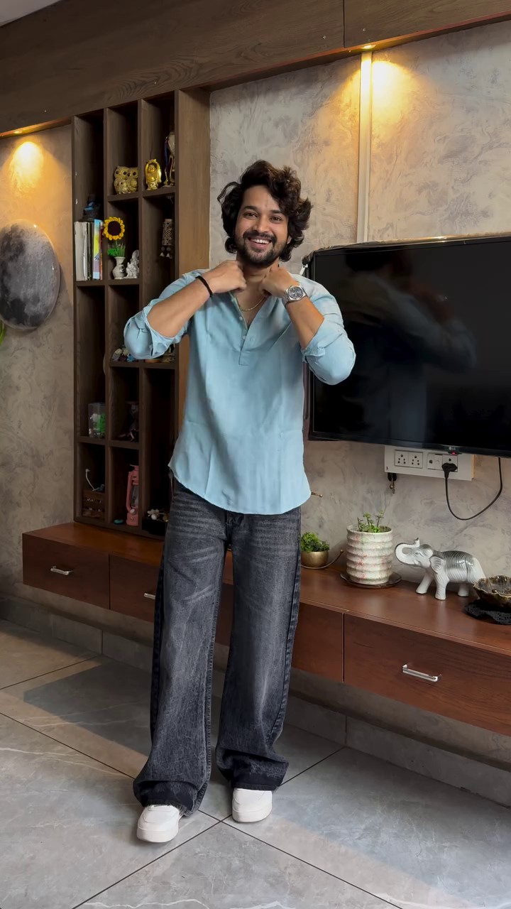 Plum Relaxed Kurta with Light-Wash Wide-Leg Denim