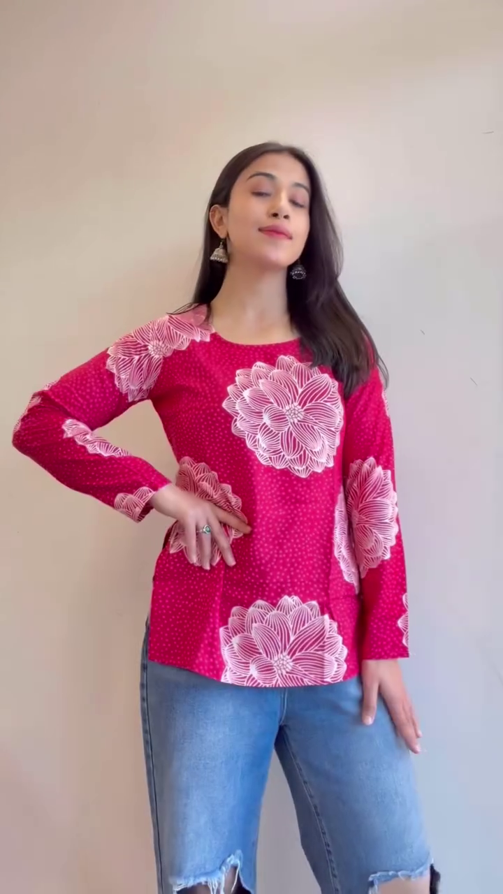 Chic Black & Red Printed Casual Top