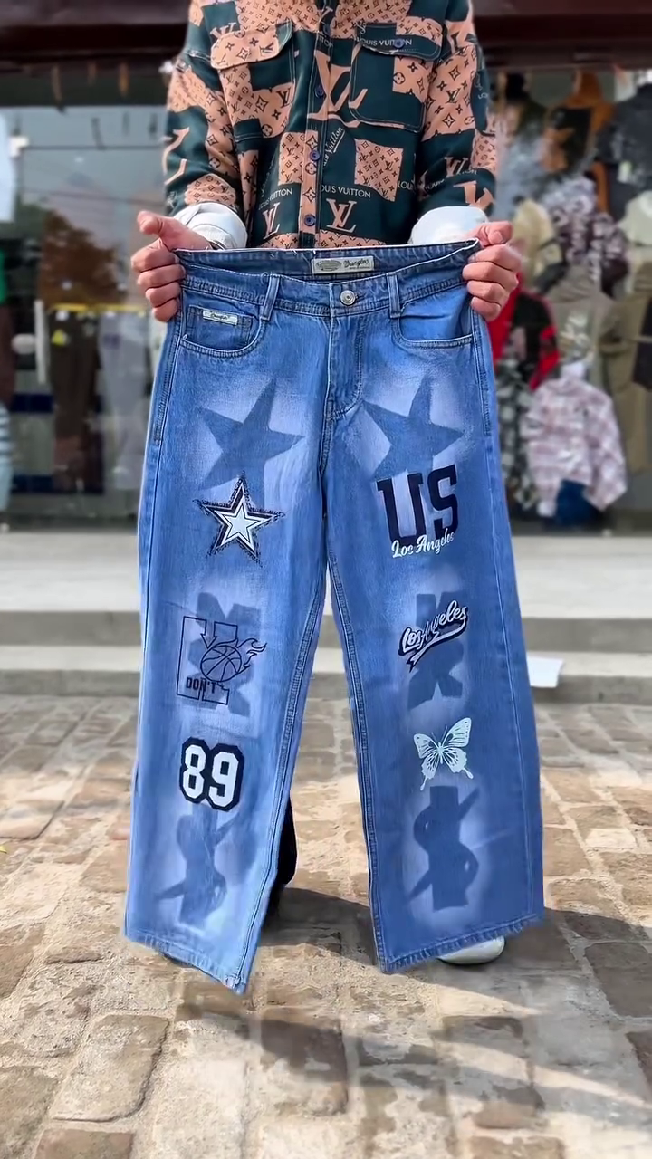 Trendy Wide-Leg Graphic Denim Jeans