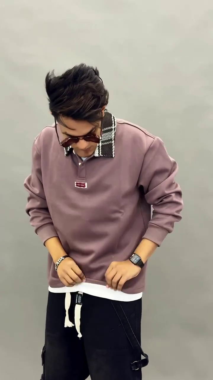 Mauve Collared Sweatshirt