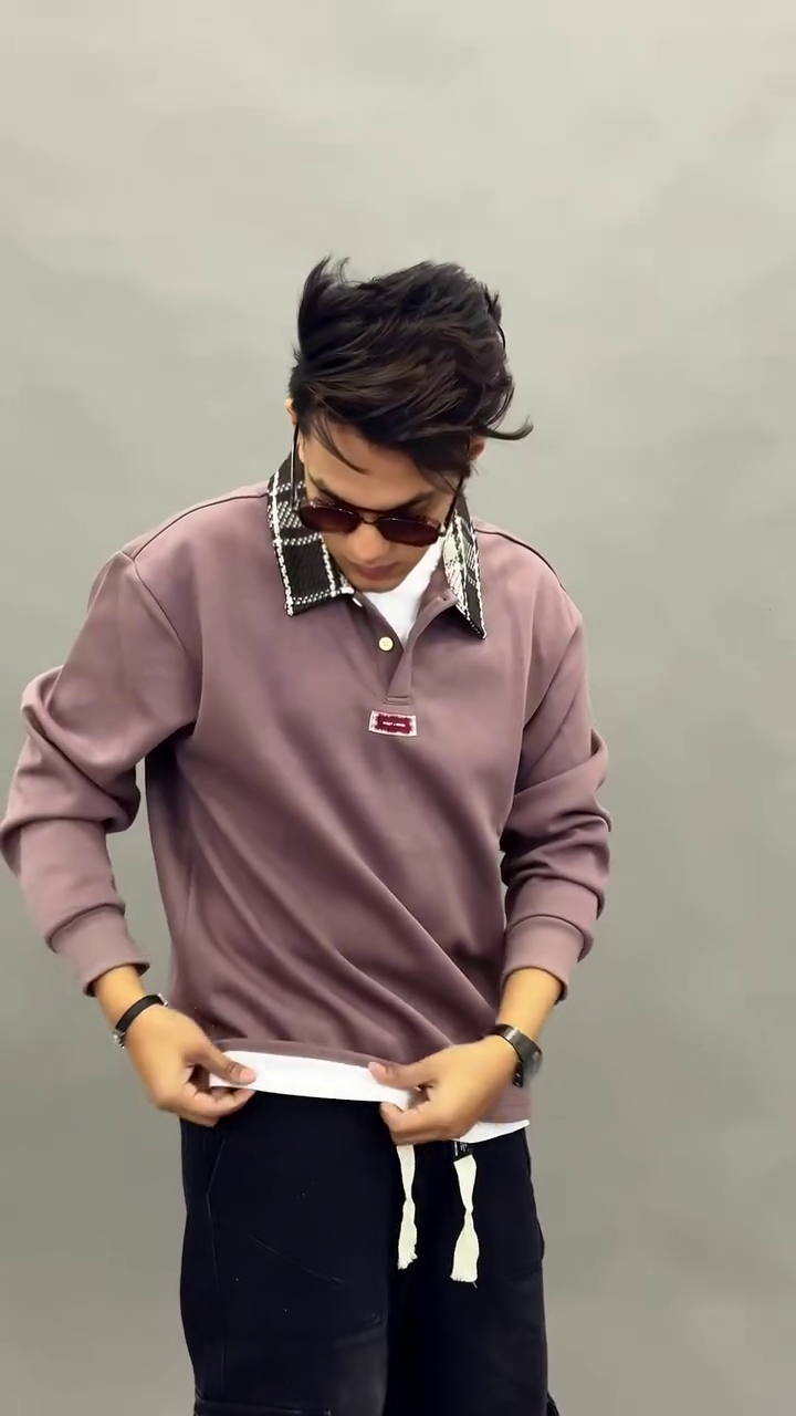 Mauve Collared Sweatshirt