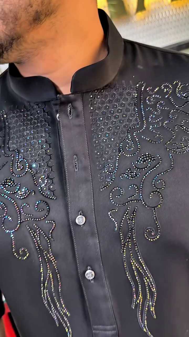 Black Embroidered Kurta Set (Men)