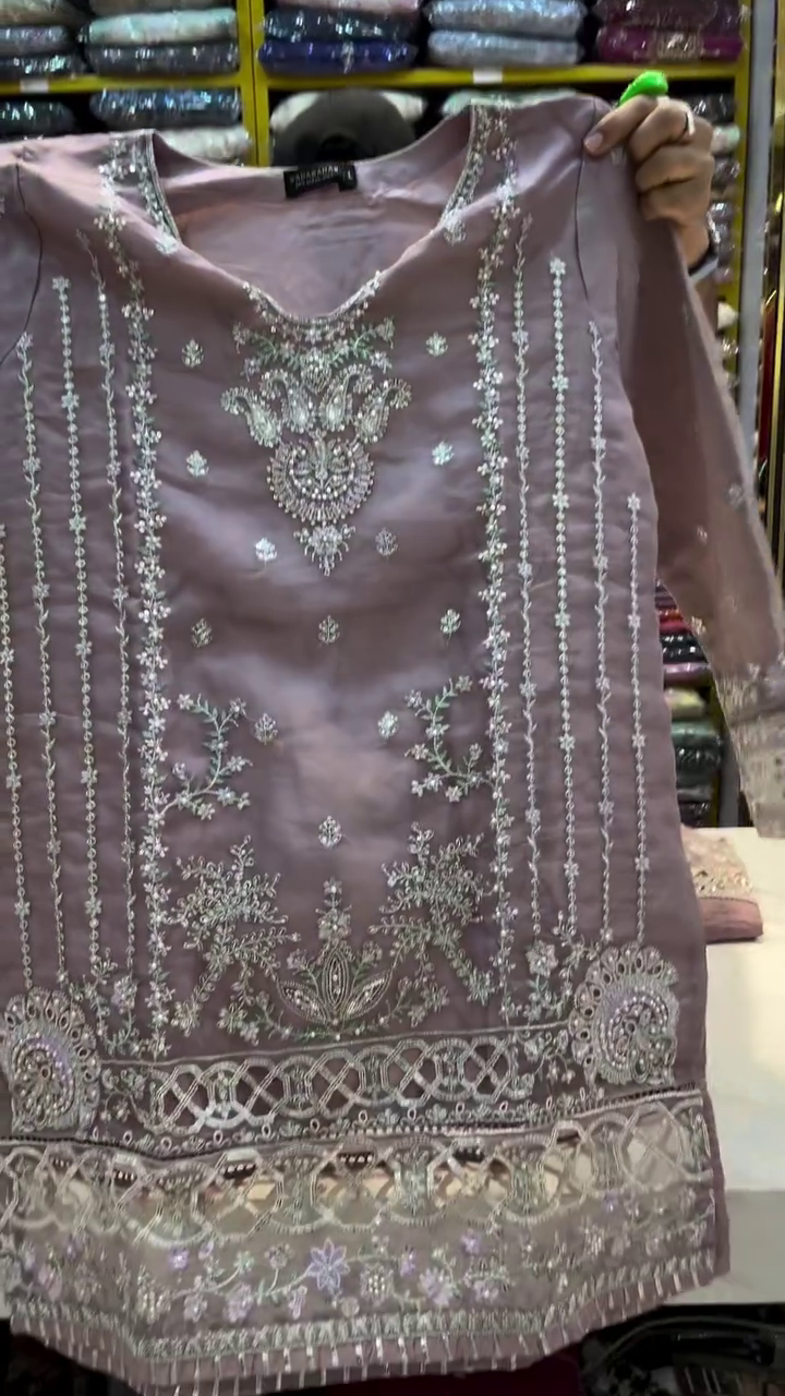 Elegant Mauve Embroidered Kurta with Intricate Silver Detailing