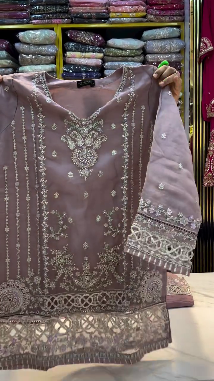 Elegant Mauve Embroidered Kurta with Intricate Silver Detailing
