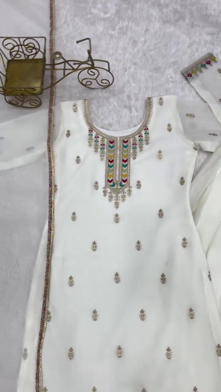 White Embroidered Ethnic Kurti Set